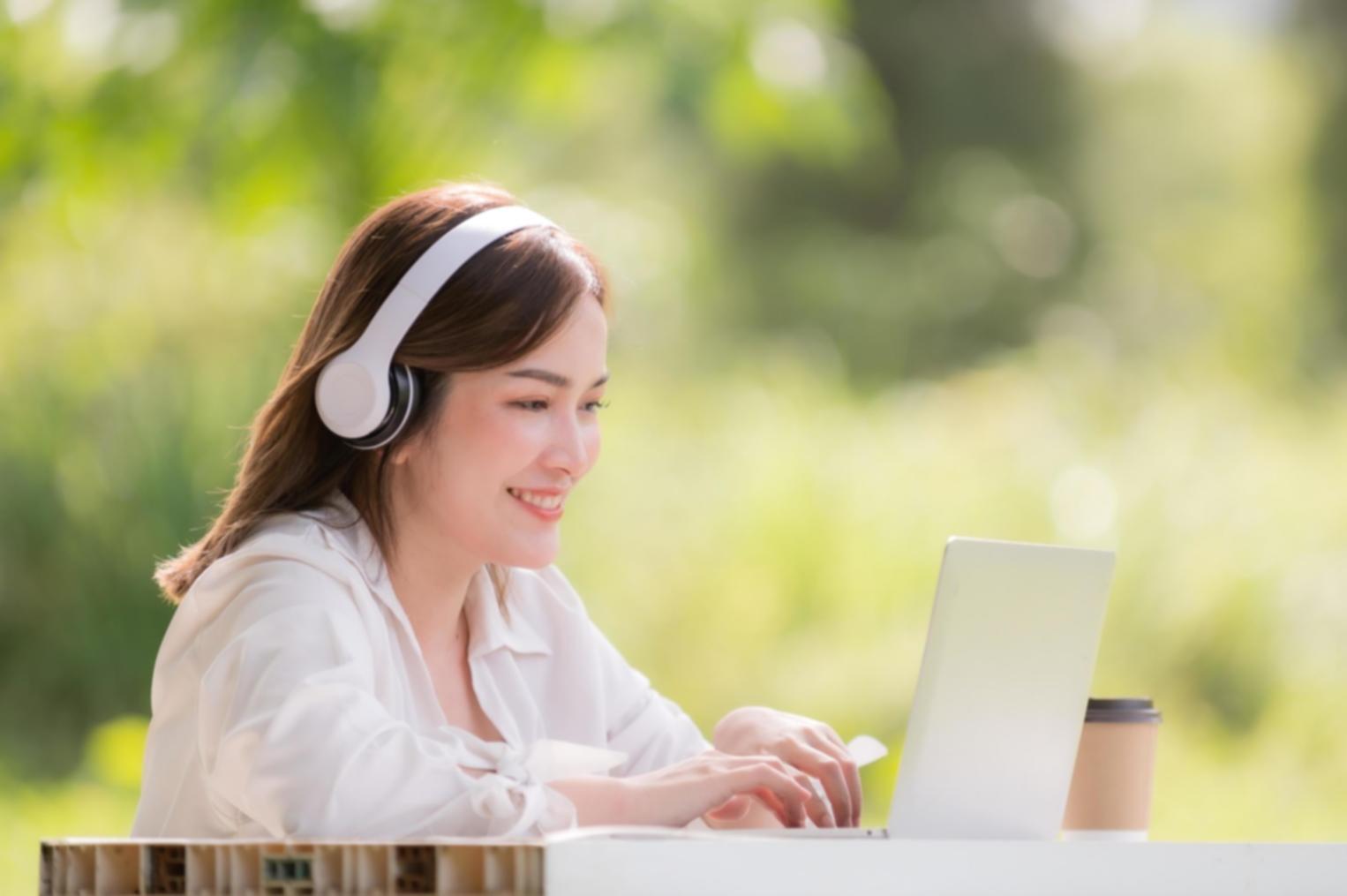 braventiora finance instruction environment showing collaborative teaching approach